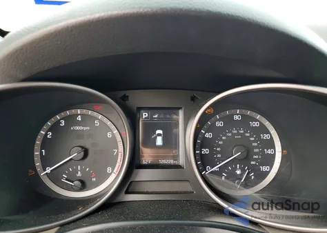 2017 Hyundai Santa Fe Sport 2.4L z USA, uszkodzony, nr VIN 5XYZT3LB4HG411341